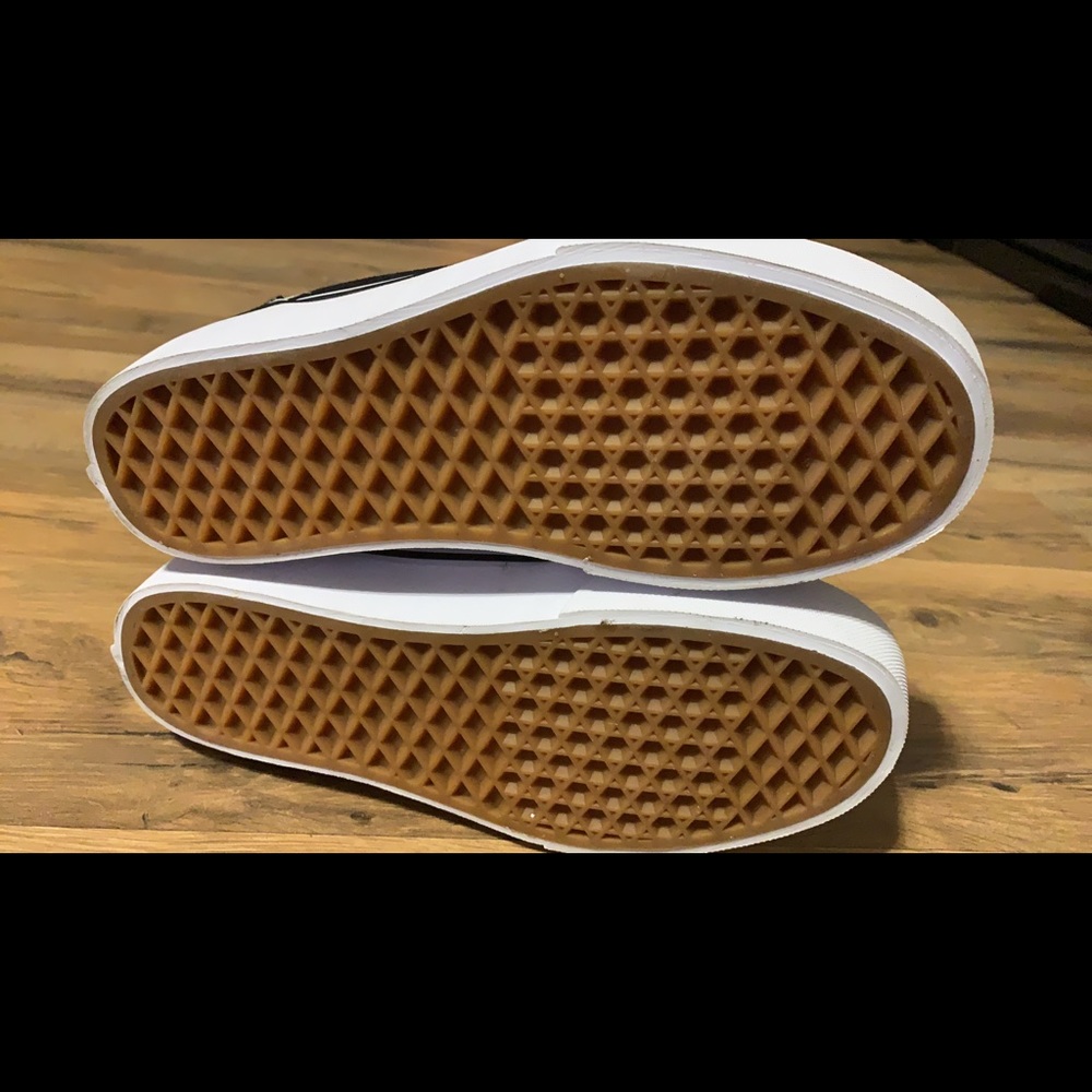 Women’s vans - Picture 2 of 2